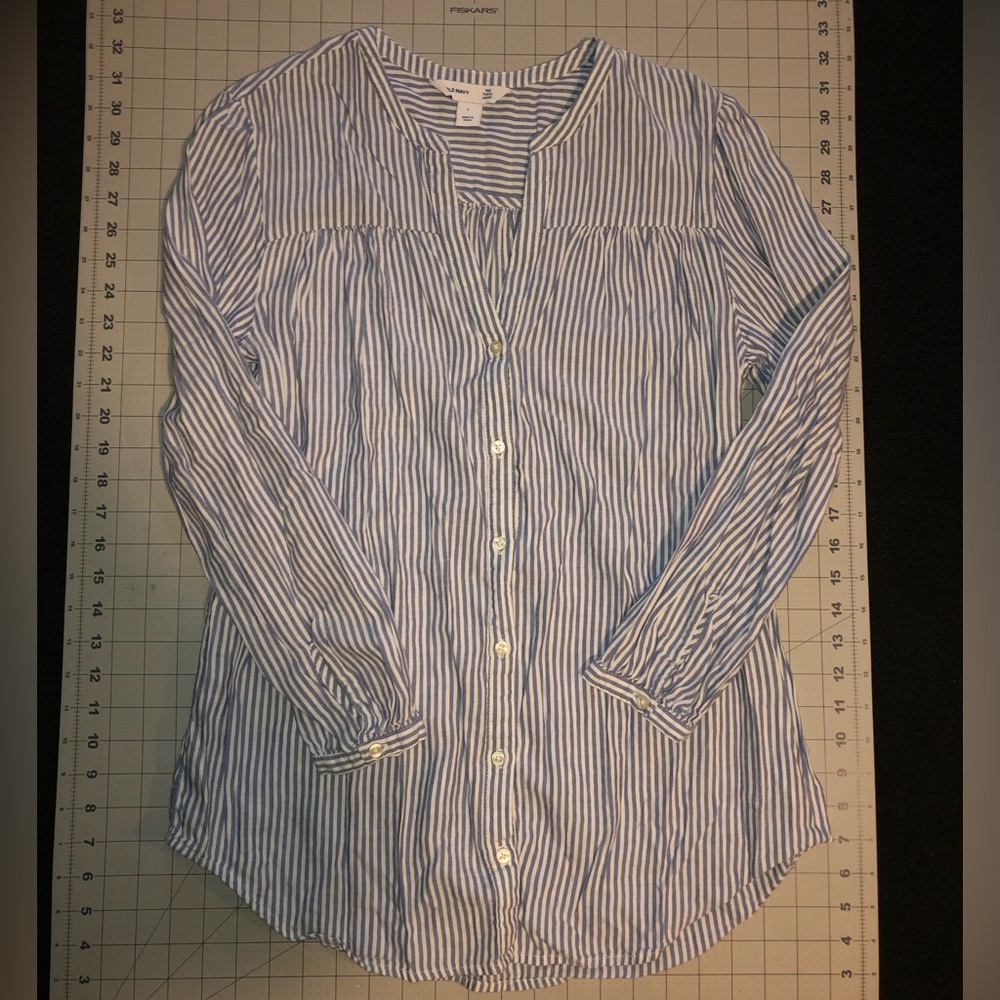 Old Navy Tunic Shirt. Size large. Blue/White color.